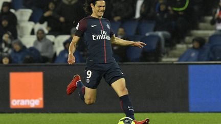 Cavani buteur encore ce soir. (BERTRAND GUAY / AFP)