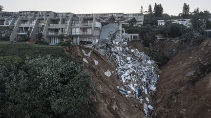 Une vue aérienne de la ville de Durban (Afrique du Sud), le 14 avril 2022. (MARCO LONGARI / AFP)