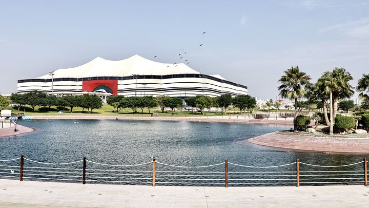 Le stade Al-Bayt à Al Khor, qui accueillera le match d'ouverture de la Coupe du monde 2022, le 20 novembre, au Qatar. (MOHAMMED DABBOUS / AFP)