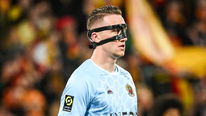 Nice goalkeeper Marcin Bulka during the Ligue 1 match between Lens and Nice, March 16, 2024, at the Bollaert-Delelis stadium.  (MATTHIEU MIRVILLE / AFP)