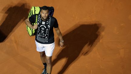 Jo-Wilfried Tsonga, après de son élimination à Monte-Carlo,&nbsp;le 11 avril 2022. (VALERY HACHE / AFP)