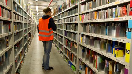 Le centre de stockage Amazon &agrave; Leipzig (Allemagne), le 26 mars 2014. (PETER ENDIG / ZB / AFP)