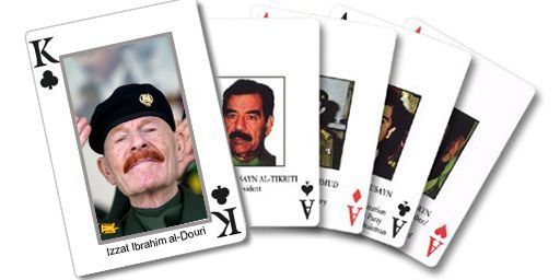 Le jeu de cartes de l'armée américaine, avec Al Douri en Roi de trèfle (Géopolis/FTVI)