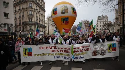 Cortège de la FSU Île-de-France, lors de manifestation contre la réforme des retraites à Paris, le 19 janvier 2023.&nbsp; (OLIVIER ARANDEL / MAXPPP)