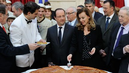 FFran&ccedil;ois Hollande et Val&eacute;rie Trierweiler&nbsp;le&nbsp;7 janvier 2014 &agrave; l'Elys&eacute;e ( WITT / SIPA)