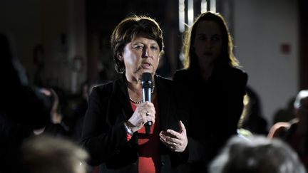 La maire PS de Lille (Nord), Martine Aubry, lors d'un débat sur la primaire à gauche dans sa ville, le 25 février 2016. (FRANCOIS LO PRESTI / AFP)