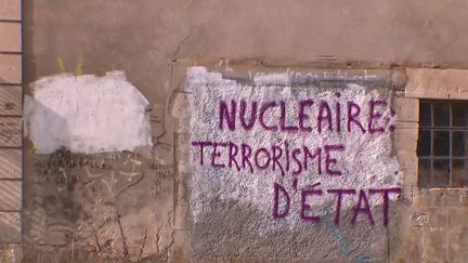 Nucléaire : un chantier d'enfouissement controversé (FRANCE 3)