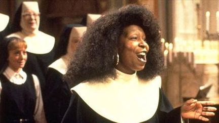 Whoopi Goldberg dans "Sister Act" (1992) (DISNEY)