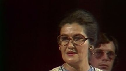 Simone Veil était une militante européenne convaincue. En 1979, elle fut la première femme élue présidente du Parlement européen. (France 3)