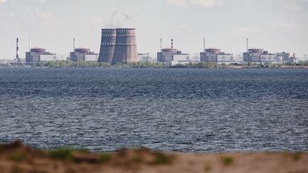 La centrale nucléaire de Zaporijjia, en Ukraine, le&nbsp;27 avril 2022.&nbsp; (ED JONES / AFP)