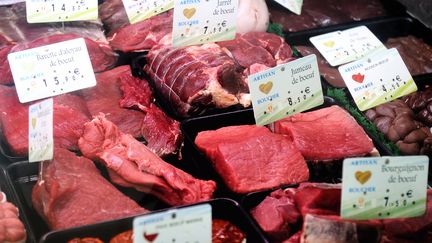 Le responsable d'une boucherie vandalisée par des défenseurs des animaux à Versailles regrette la façon de faire des militants (illustration). (PHILIPPE HUGUEN / AFP)