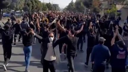 Selon plusieurs ONG, au moins 527 personnes ont été tuées depuis le début des manifestations en Iran. (FRANCEINFO)