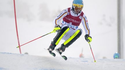 Felix Neureuther remporte son premier slalom depuis le 14 février 2016.