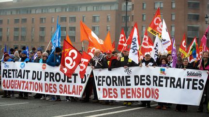 Une manifestation contre la réforme des retraites à Toulouse (Haute-Garonne), le 16 février 2023. (ALAIN PITTON / NURPHOTO / AFP)