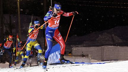 La biathlète française, Julian Simon, lors de la poursuite de Kontiolahti (Finlande), le 4 décembre 2022. (VESA MOILANEN / AFP)