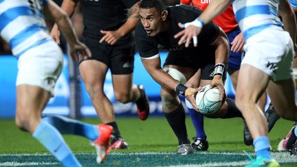 L'ailier neo-zélandais Jerome Kaino dans le match contre l'Argentine. (MICHAEL BRADLEY / AFP)