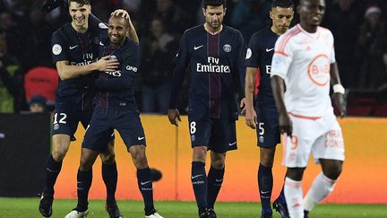 Thomas Meunier et Lucas ont été décisifs face à Lorient (MIGUEL MEDINA / AFP)