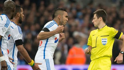 Le joueur de l'OM Dimitri Payet très remonté contre l'arbitre lors de la rencontre face à l'OL