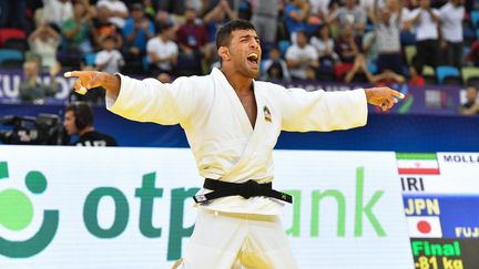 Le judoka iranien Saeid Mollaei après son titre de champion du monde des moins de 81 kilos aux championnats du monde de Baku, le 23 septembre 2018. (MLADEN ANTONOV / AFP)