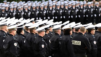 Des élèves policiers, le 25 novembre 2016, à l'Ecole nationale de police de Nîmes (Gard). (PASCAL GUYOT / AFP)