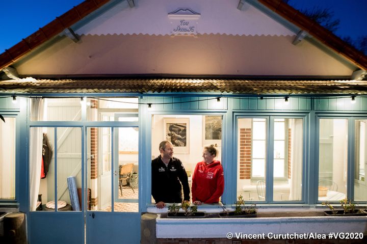 Romain Attanasio et Samantha Davies confinés en Bretagne avant le départ