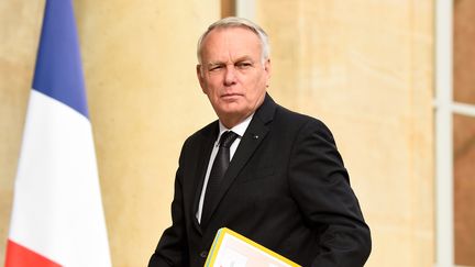 Les 4 Vérités - Jean-Marc Ayrault sur le Gabon : "Nous souhaitons que la voie constitutionnelle soit respectée"