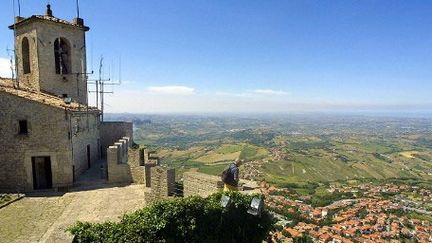 La ville historique de San Marino vue de la citadelle (AFP PHOTO / MARCEL MOCHET)