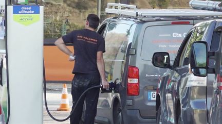 Pénurie de carburant : l'essence désormais rationnée