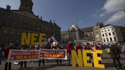  (Partisans du "non" à Amsterdam, le 3 avril dernier. © Cris Toala Olivares/Reuters)