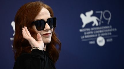 La rentrée faste d'Isabelle Huppert, au cinéma dans "À propos de Joan" et au théâtre avec "La Cerisaie"