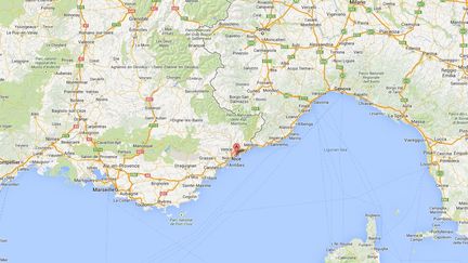 Des policiers ont d&ucirc; faire usage de leur arme quand des cambrioleurs pr&eacute;sum&eacute;s ont fonc&eacute; sur eux en voiture, dans la nuit du mardi 17 au mercredi 18 d&eacute;cembre, &agrave; Nice (Alpes-Maritimes). ( GOOGLE MAPS / FRANCETV INFO )