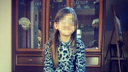 Photo de la petite Berenyss, 7 ans, diffus&eacute;e par le minist&egrave;re de l'Int&eacute;rieur lorsqu'a &eacute;t&eacute; d&eacute;clench&eacute;e le dispositif "Alerte enl&egrave;vement", le 23 avril 2015. La fillette a &eacute;t&eacute; retrouv&eacute;e quelques heures apr&egrave;s, vivante, dans les Ardennes fran&ccedil;aises. (POLICE JUDICIAIRE / AFP / FRANCETV INFO)