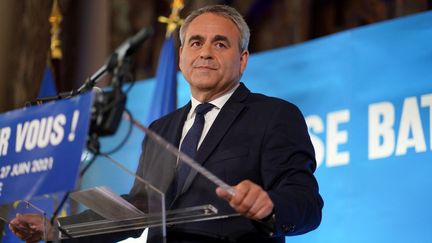 Le président de la région Hauts-de-France, Xavier Bertrand, le 27 juin 2021 à Saint-Quentin (Aisne). (SYLVAIN LEFEVRE / HANS LUCAS / AFP)