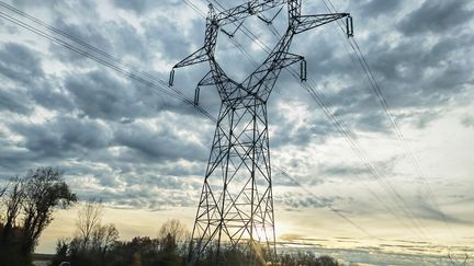 Pylones haute tension RTE,&nbsp;&nbsp;le gestionnaire du&nbsp;réseau de transport&nbsp;d'électricité&nbsp;français. (MOURAD ALLILI / MAXPPP)