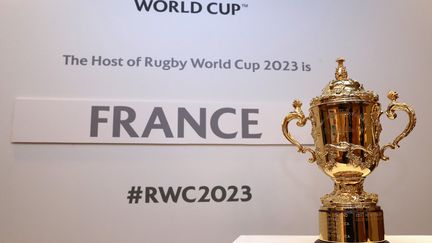 Le trophée Webb-Ellis, offert au vainqueur de la Coupe du monde de rugby (HANDOUT / WORLD RUGBY)