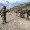 Des soldats russes en train de s'entraîner en Ukraine, d'après cette image diffusée par le ministère de la Défense russe, le 31 octobre 2024. (MINISTERE DE LA DEFENSE RUSSE  / AP / SIPA)