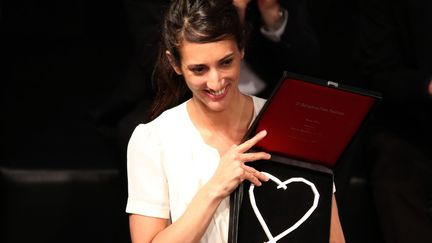 La réalisatrice franco-turque Deniz Gamze Ergüven reçoit le "Coeur de Sarajevo" pour "Mustang".
 (Haris Memija/SIPA)