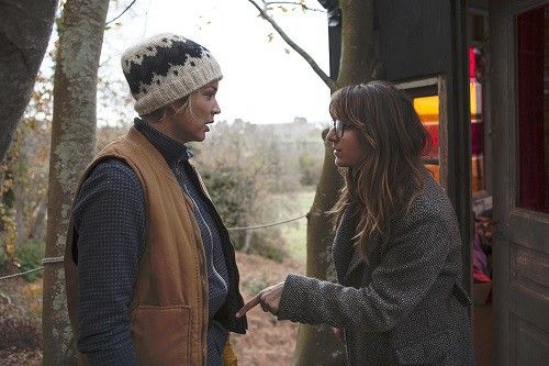 Virginie Efira et Géraldine Nakache 
 (Le Pacte)