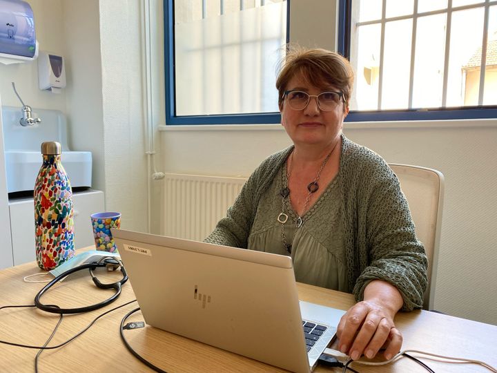 Dr. Anne Dubois-Garnier at her office in the Ramsay Center.  (BORIS LOUMAGNE / RADIO FRANCE)