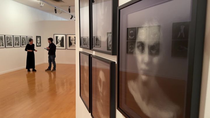 Une exposition qui retrace vingt-cinq ans de créations photographiques. (France 3 Metz - E. André)