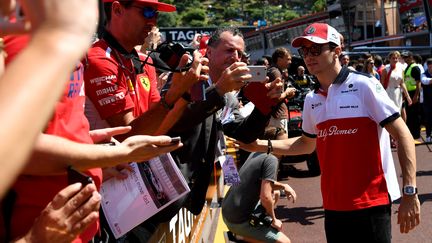 Charles Leclerc avant le Grand Prix de Monaco, le 25 mai. (ANDREJ ISAKOVIC / AFP)