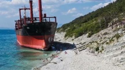 Canicule, cargo échoué...Retrouvez l'actualité de la semaine en photos