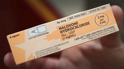 La Naxolone, un médicament qui pourrait éviter de nombreuses overdoses, est utilisée par les pompiers de Rockford (Illinois) aux Etats-Unis. (SCOTT OLSON / GETTY IMAGES NORTH AMERICA)