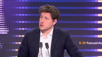 Julien Bayou, député EELV de Paris, le 22 avril 2023 sur franceinfo. (FRANCEINFO / RADIOFRANCE)