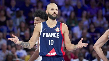 Le Français Evan Fournier lors du match de préparation contre le Venezuela, à Orléans, le 7 août 2023. (ANN-DEE LAMOUR / CDP MEDIA via AFP)