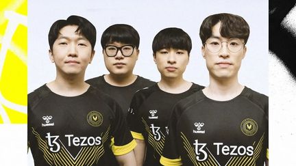 Le plus gros club d'esport français, Vitality, se lance sur le marché coréen avec un nouveau jeu "StarCraft II" et une nouvelle équipe coréenne avec trois joueurs de renom : (de gauche à droite) Kim "Ryung" Dong-Won, Kang "Solar" Min-Soo, vainqueur de la dernière saison de la Global Starcraft League, et surtout Cho "Maru" Seong-ju, vice-champion du monde en titre, et leur entraîneur, Choi "CranK" Jae-won. (TEAM VITALITY)