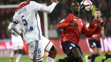 Nicolas Pepe (à droite) devant Marcelo (FRANCOIS LO PRESTI / AFP)