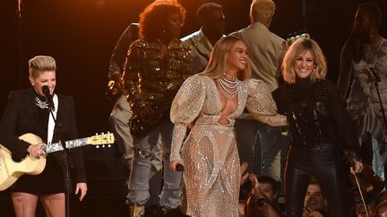 Beyoncé et Martie Maguire de Dixie Chicks, 2 novembre 2016
 (Rick Diamond/AFP)