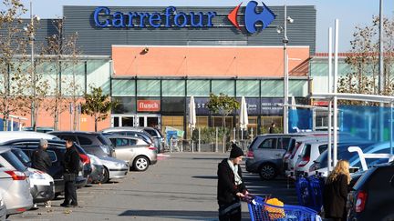 Carrefour : plus de 1 200 postes supprimés