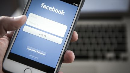 Les habitants de&nbsp;Papouasie-Nouvelle-Guinée vont être privés de Facebook pendant un mois, a annoncé le 29 mai le ministre de la Communication.&nbsp; (JAAP ARRIENS / NURPHOTO / AFP)